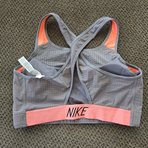 Nike  Womens Sports Bra Medium Intimates Seamless Bra Gray Padded  Athleisure - Picture 8 of 10